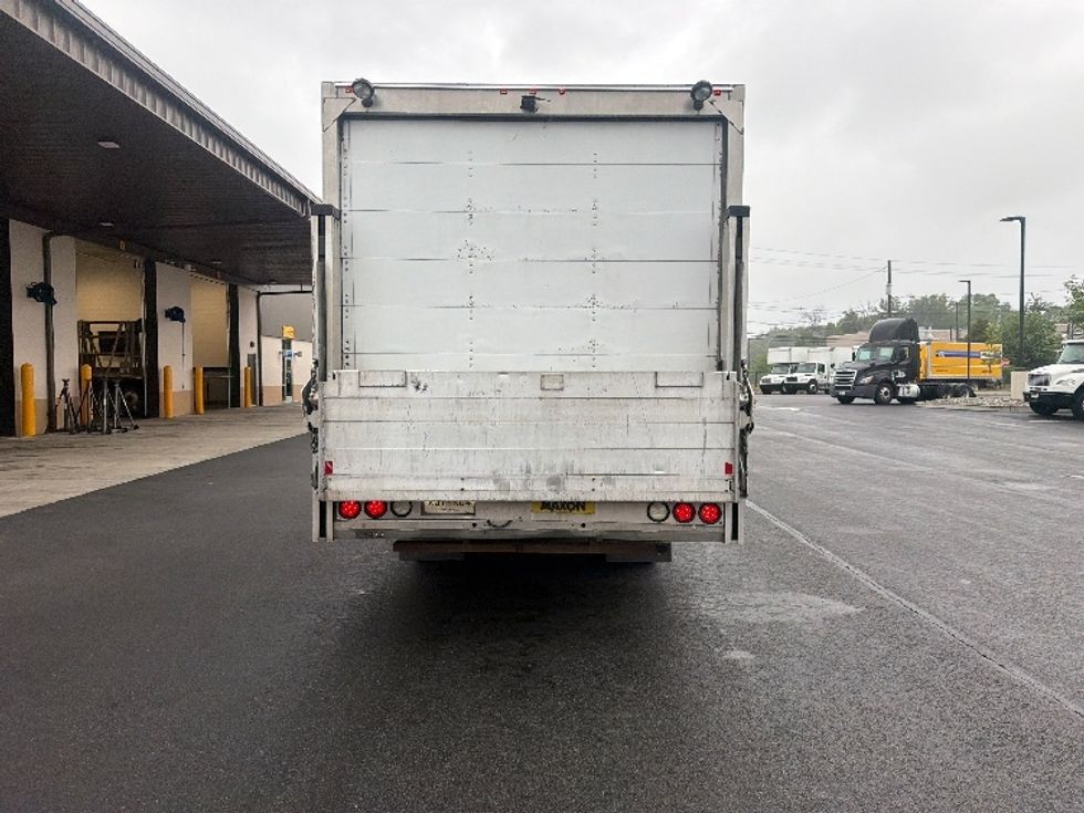 Medium Duty Box Truck-Light and Medium Duty Trucks-Isuzu-2020-NRR-Cranbury-NJ-118,694\n\t\tmiles-$ 45,000 - Image 7