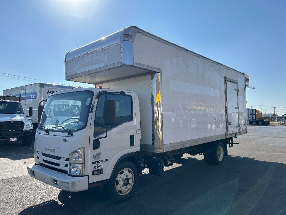 Medium Duty Box Truck-Light and Medium Duty Trucks-Isuzu-2020-NRR-Dallas-TX-116,730\n\t\tmiles-$ 44,250 - Image 3