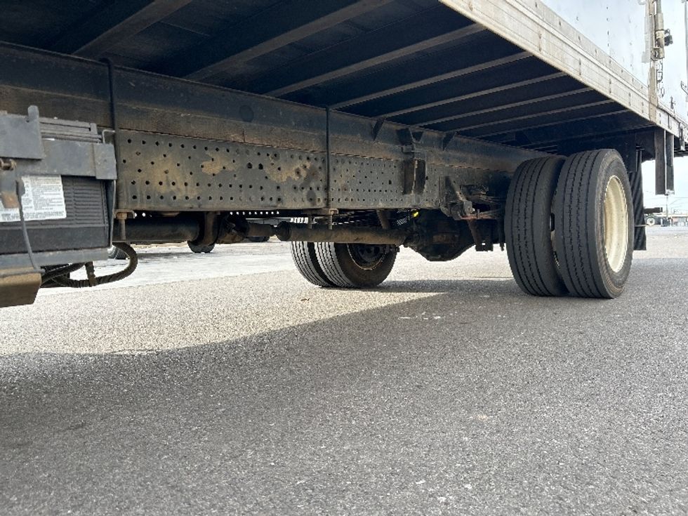 Medium Duty Box Truck-Light and Medium Duty Trucks-Isuzu-2020-NRR-Dallas-TX-116,730\n\t\tmiles-$ 44,250 - Image 5