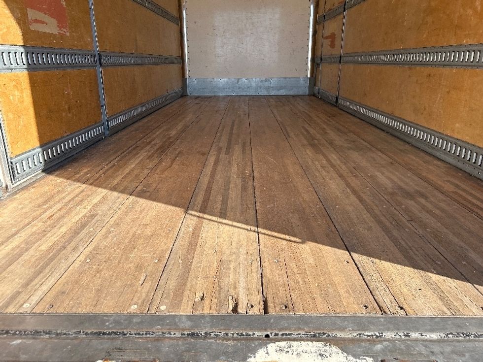 Medium Duty Box Truck-Light and Medium Duty Trucks-Isuzu-2020-NRR-Dallas-TX-116,730\n\t\tmiles-$ 44,250 - Image 9