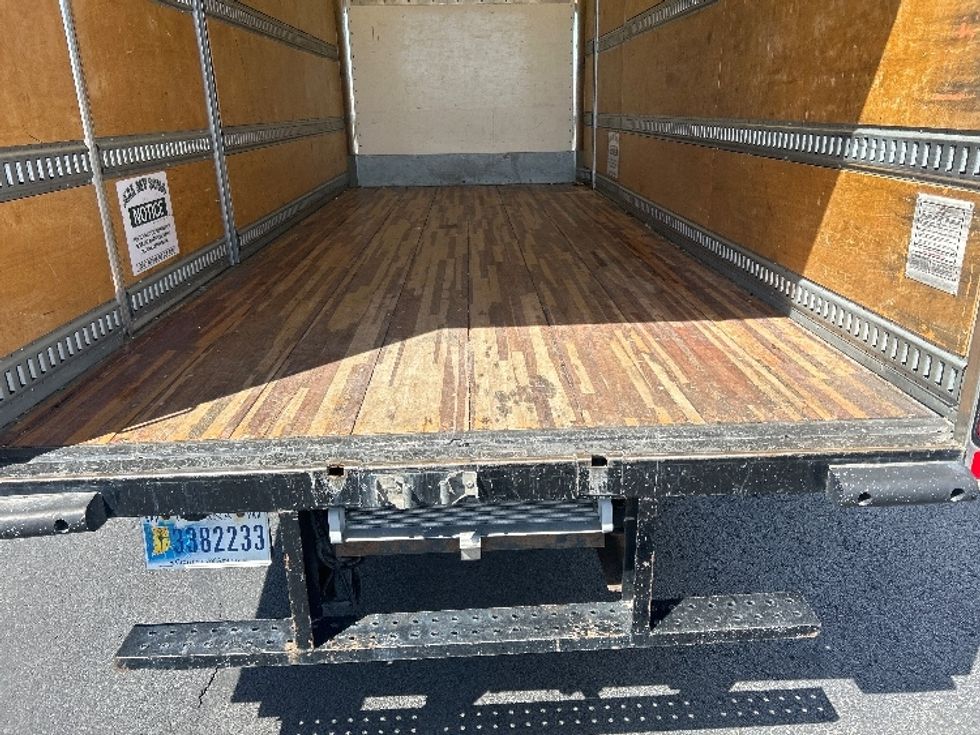 Medium Duty Box Truck-Light and Medium Duty Trucks-Isuzu-2020-NRR-Denver-CO-89,000\n\t\tmiles-$ 47,500 - Image 10