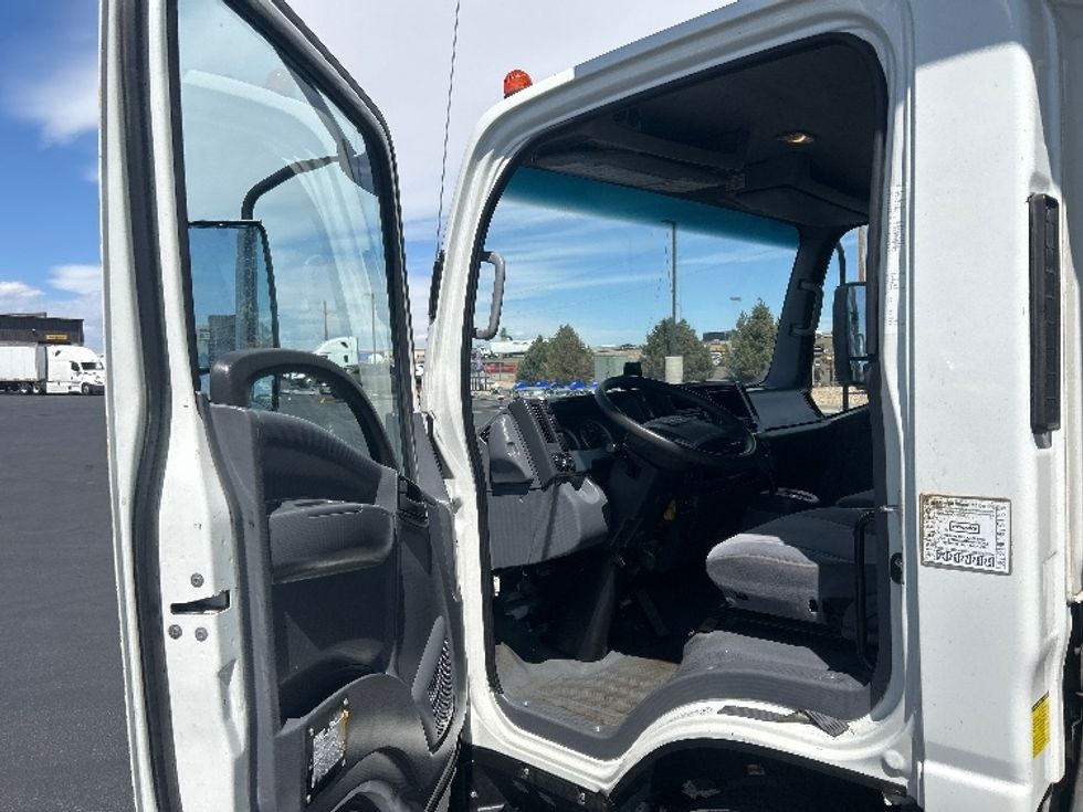 Medium Duty Box Truck-Light and Medium Duty Trucks-Isuzu-2020-NRR-Denver-CO-89,000\n\t\tmiles-$ 47,500 - Image 16
