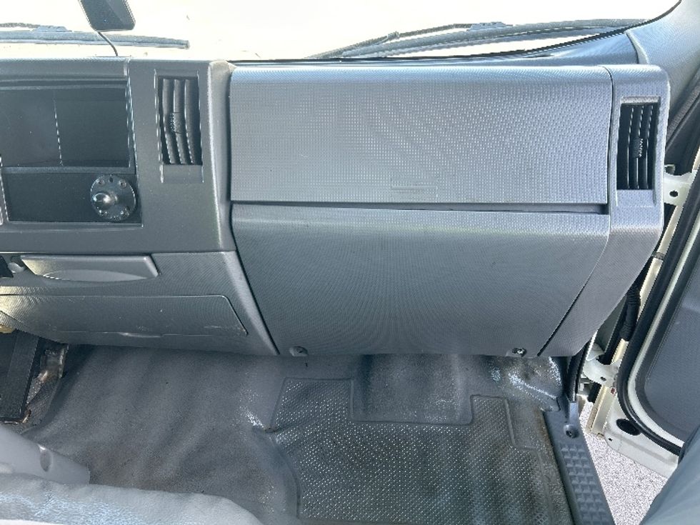 Medium Duty Box Truck-Light and Medium Duty Trucks-Isuzu-2020-NRR-Denver-CO-89,000\n\t\tmiles-$ 47,500 - Image 21