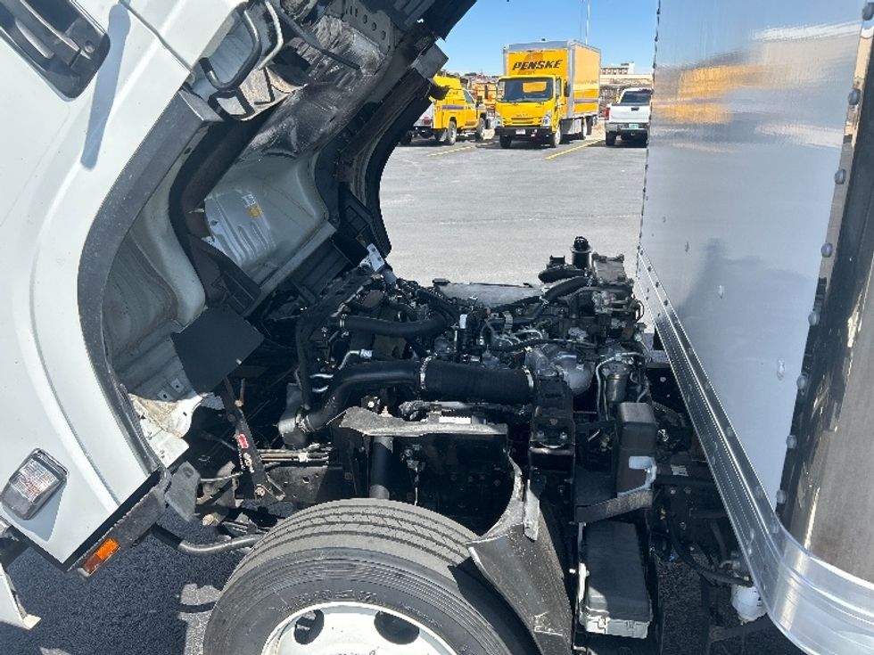 Medium Duty Box Truck-Light and Medium Duty Trucks-Isuzu-2020-NRR-Denver-CO-89,000\n\t\tmiles-$ 47,500 - Image 24