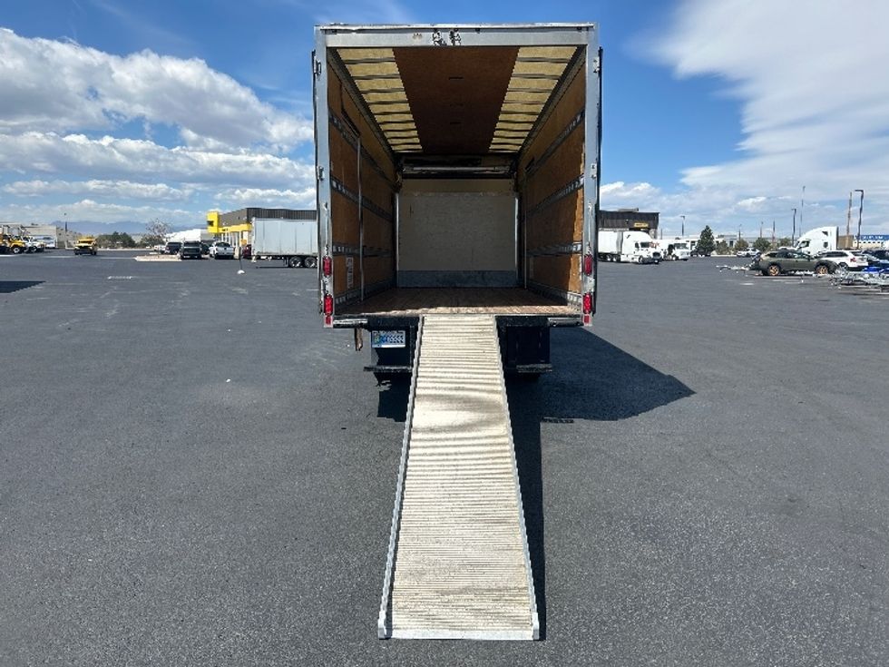 Medium Duty Box Truck-Light and Medium Duty Trucks-Isuzu-2020-NRR-Denver-CO-89,000\n\t\tmiles-$ 47,500 - Image 9