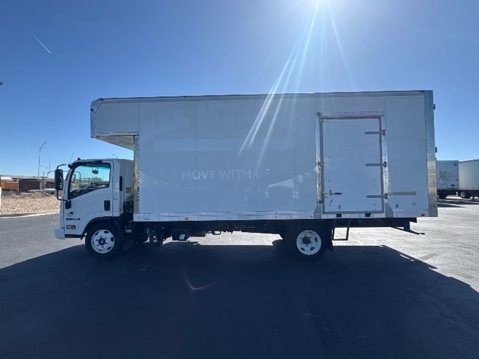 Medium Duty Box Truck-Light and Medium Duty Trucks-Isuzu-2020-NRR-Denver-CO-91,600\n\t\tmiles-$ 47,250 - Image 4