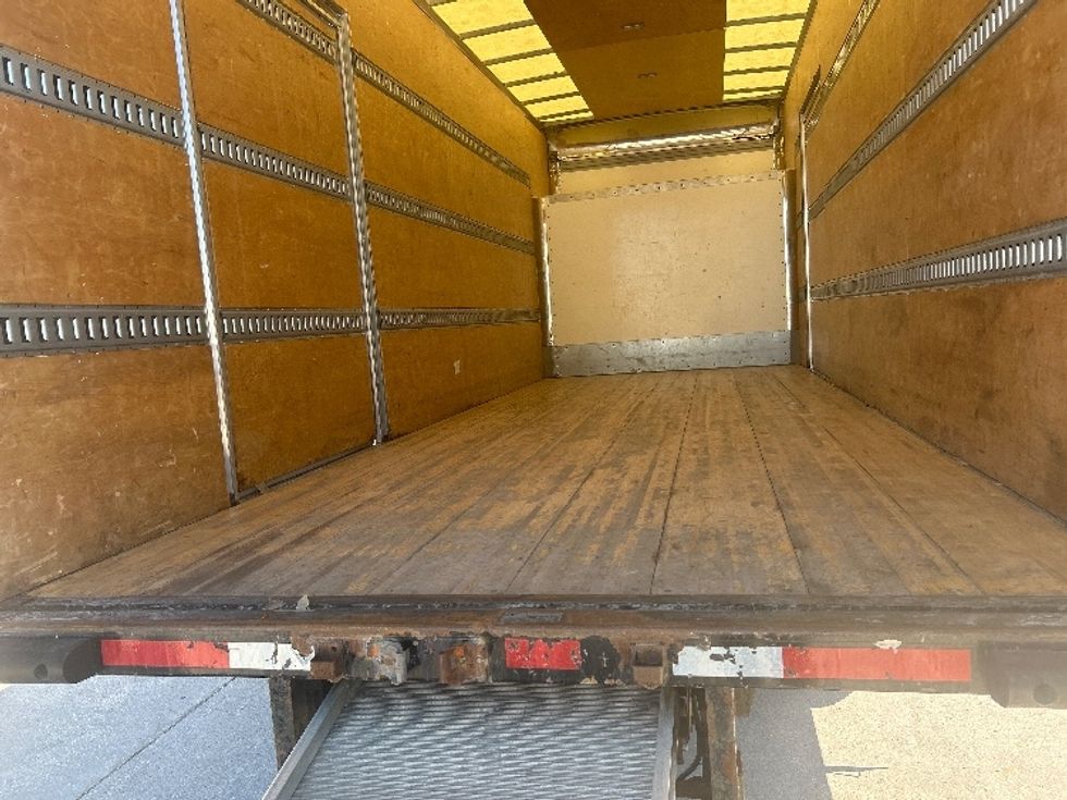 Medium Duty Box Truck-Light and Medium Duty Trucks-Isuzu-2020-NRR-Des Moines-IA-85,200\n\t\tmiles-$ 48,000 - Image 10