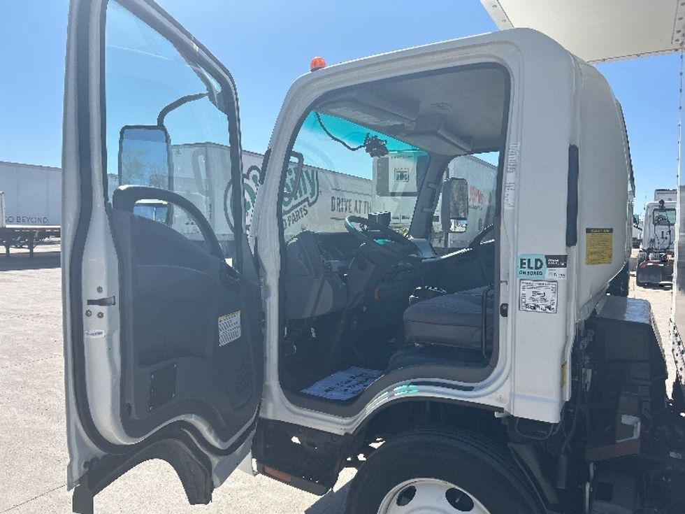 Medium Duty Box Truck-Light and Medium Duty Trucks-Isuzu-2020-NRR-Des Moines-IA-85,200\n\t\tmiles-$ 48,000 - Image 16
