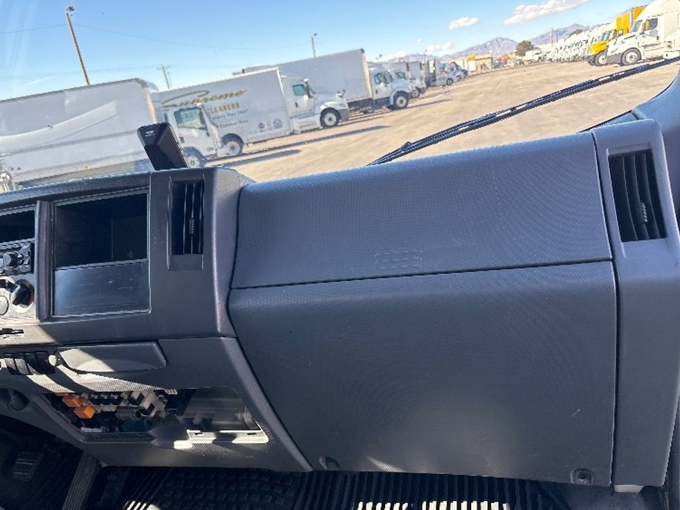 Medium Duty Box Truck-Light and Medium Duty Trucks-Isuzu-2020-NRR-El Paso-TX-64,959\n\t\tmiles-$ 53,250 - Image 20