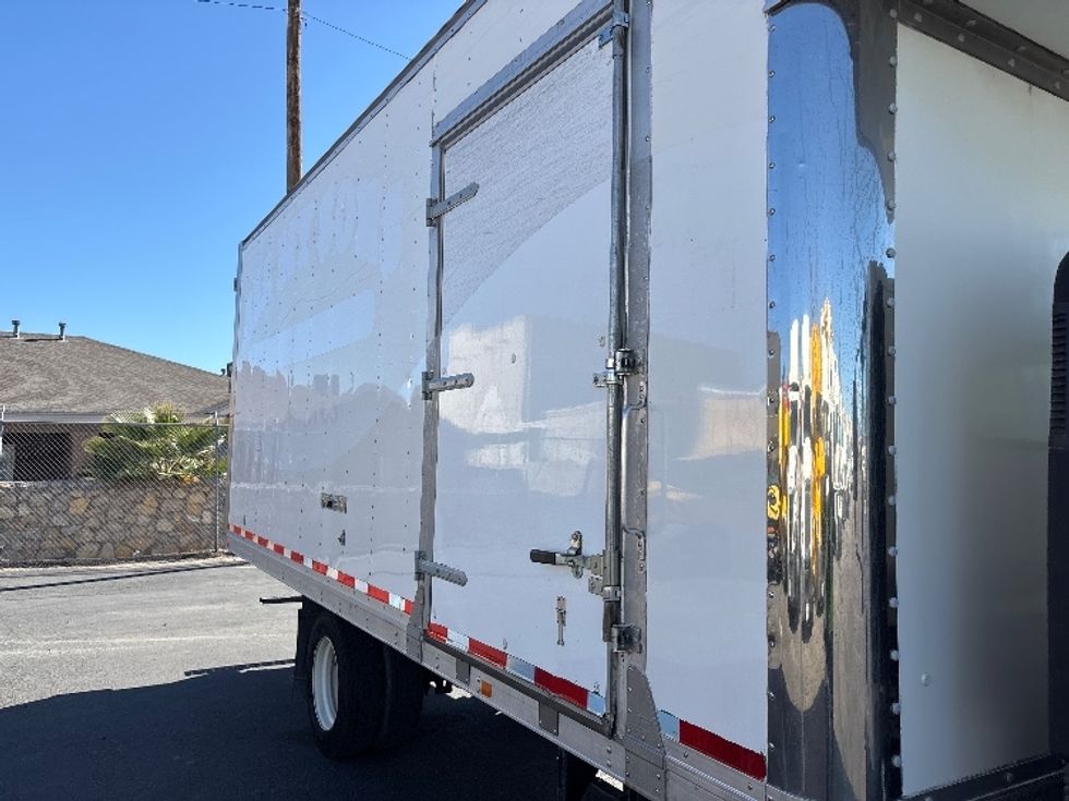 Medium Duty Box Truck-Light and Medium Duty Trucks-Isuzu-2020-NRR-El Paso-TX-64,959\n\t\tmiles-$ 53,250 - Image 24