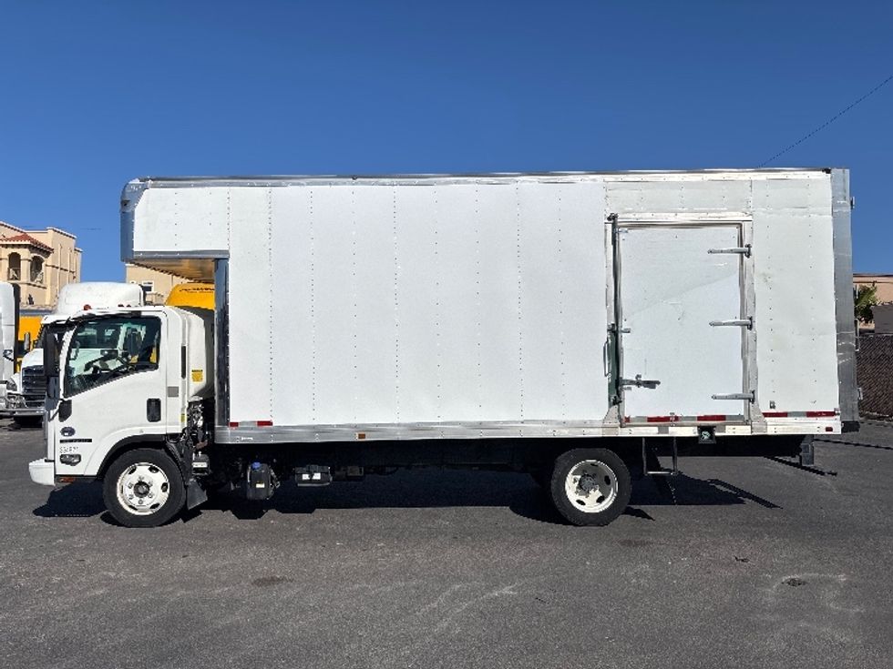 Medium Duty Box Truck-Light and Medium Duty Trucks-Isuzu-2020-NRR-El Paso-TX-64,959\n\t\tmiles-$ 53,250 - Image 4