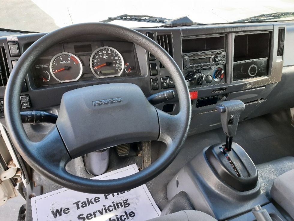 Medium Duty Box Truck-Light and Medium Duty Trucks-Isuzu-2020-NRR-Fort Worth-TX-106,728\n\t\tmiles-$ 45,500 - Image 18