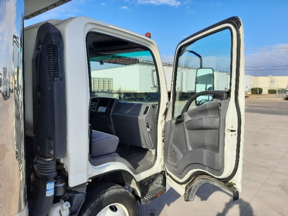 Medium Duty Box Truck-Light and Medium Duty Trucks-Isuzu-2020-NRR-Fort Worth-TX-106,728\n\t\tmiles-$ 45,500 - Image 20