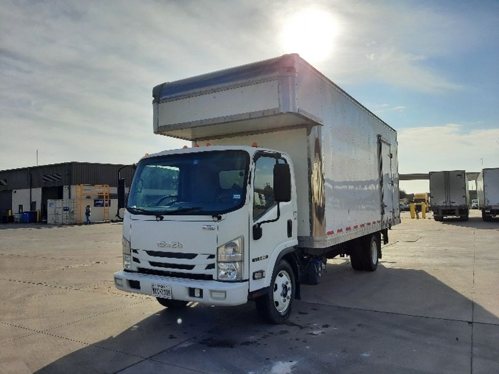 Medium Duty Box Truck-Light and Medium Duty Trucks-Isuzu-2020-NRR-Fort Worth-TX-106,728\n\t\tmiles-$ 45,500 - Image 3