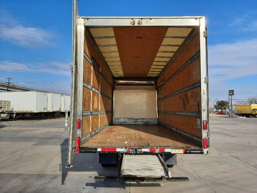 Medium Duty Box Truck-Light and Medium Duty Trucks-Isuzu-2020-NRR-Fort Worth-TX-106,728\n\t\tmiles-$ 45,500 - Image 9