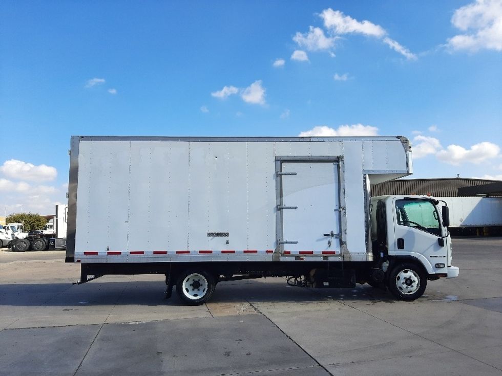 Medium Duty Box Truck-Light and Medium Duty Trucks-Isuzu-2020-NRR-Fort Worth-TX-97,928\n\t\tmiles-$ 50,500 - Image 15
