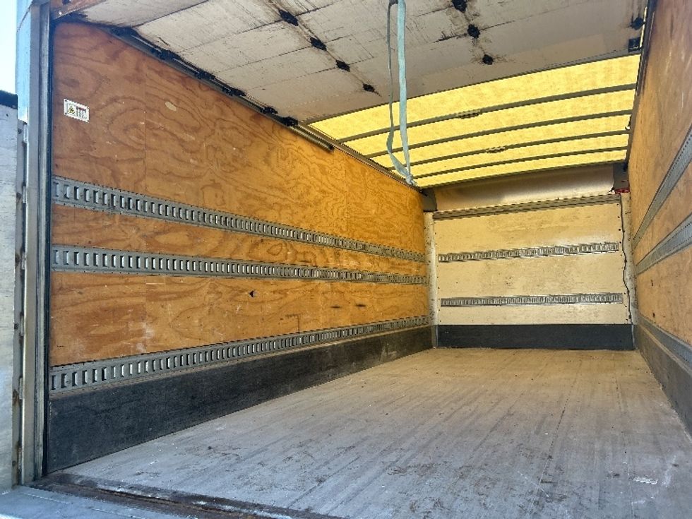 Medium Duty Box Truck-Light and Medium Duty Trucks-Isuzu-2020-NRR-Fredonia-NY-112,765\n\t\tmiles-$ 42,500 - Image 11
