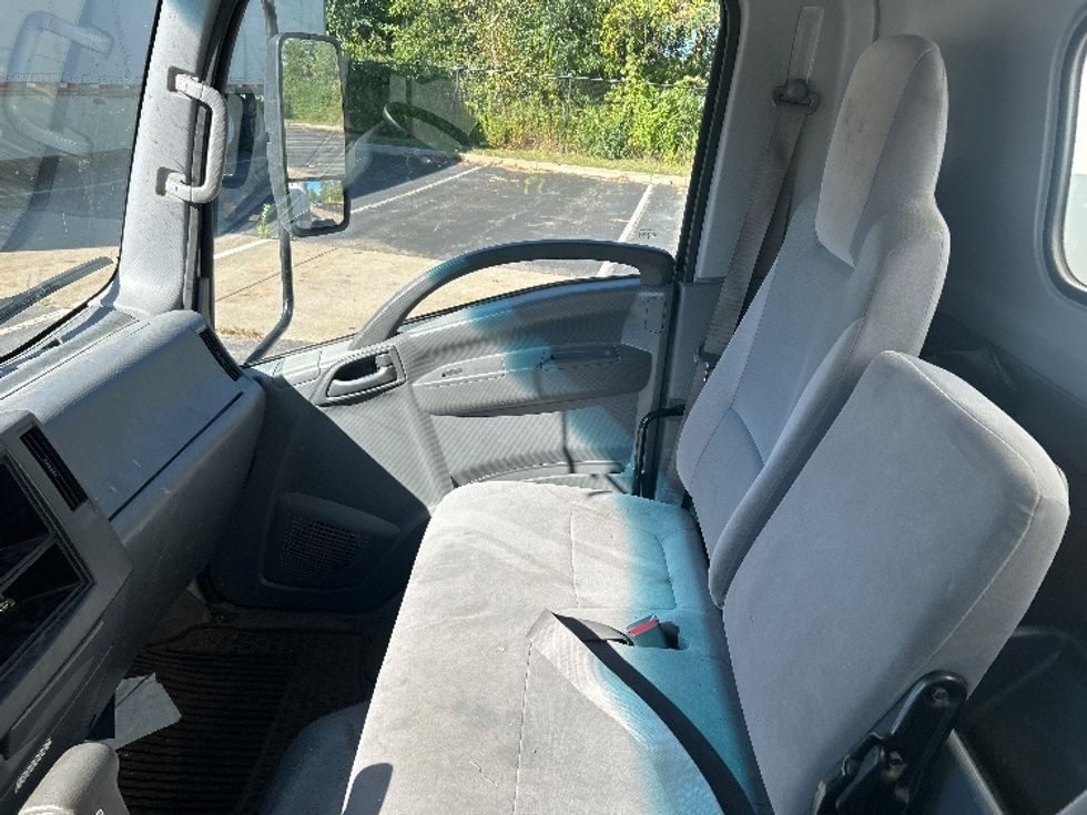 Medium Duty Box Truck-Light and Medium Duty Trucks-Isuzu-2020-NRR-Fredonia-NY-112,765\n\t\tmiles-$ 42,500 - Image 19
