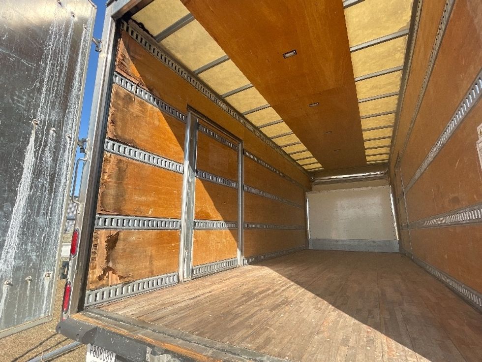 Medium Duty Box Truck-Light and Medium Duty Trucks-Isuzu-2020-NRR-Garden City-GA-142,942\n\t\tmiles-$ 43,250 - Image 11