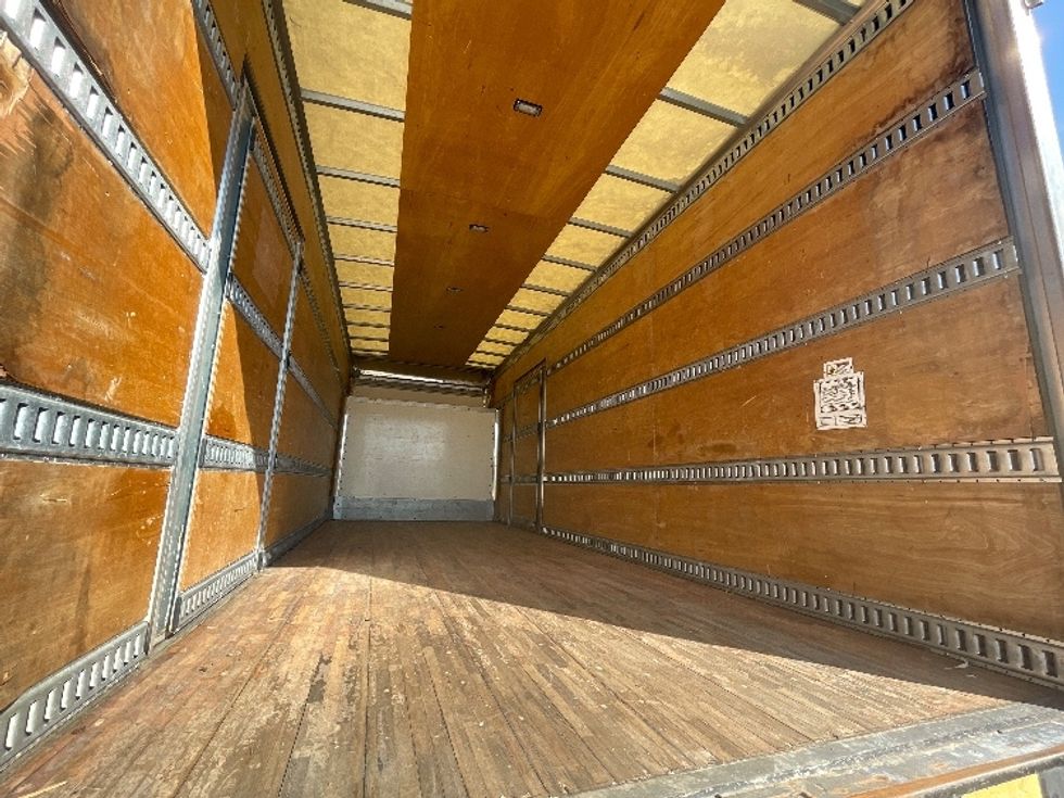 Medium Duty Box Truck-Light and Medium Duty Trucks-Isuzu-2020-NRR-Garden City-GA-142,942\n\t\tmiles-$ 43,250 - Image 12