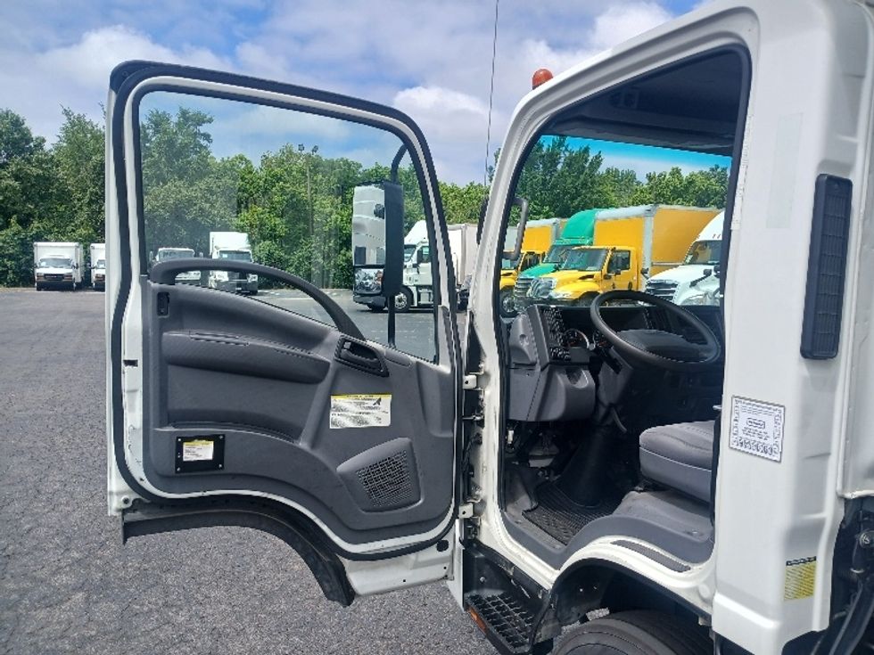 Medium Duty Box Truck-Light and Medium Duty Trucks-Isuzu-2020-NRR-Greensboro-NC-150,021\n\t\tmiles-$ 37,250 - Image 15
