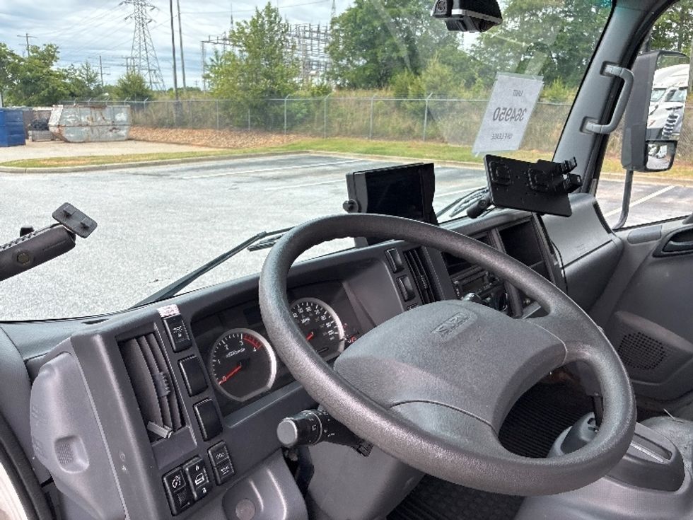 Medium Duty Box Truck-Light and Medium Duty Trucks-Isuzu-2020-NRR-Greenville-SC-106,133\n\t\tmiles-$ 45,500 - Image 17