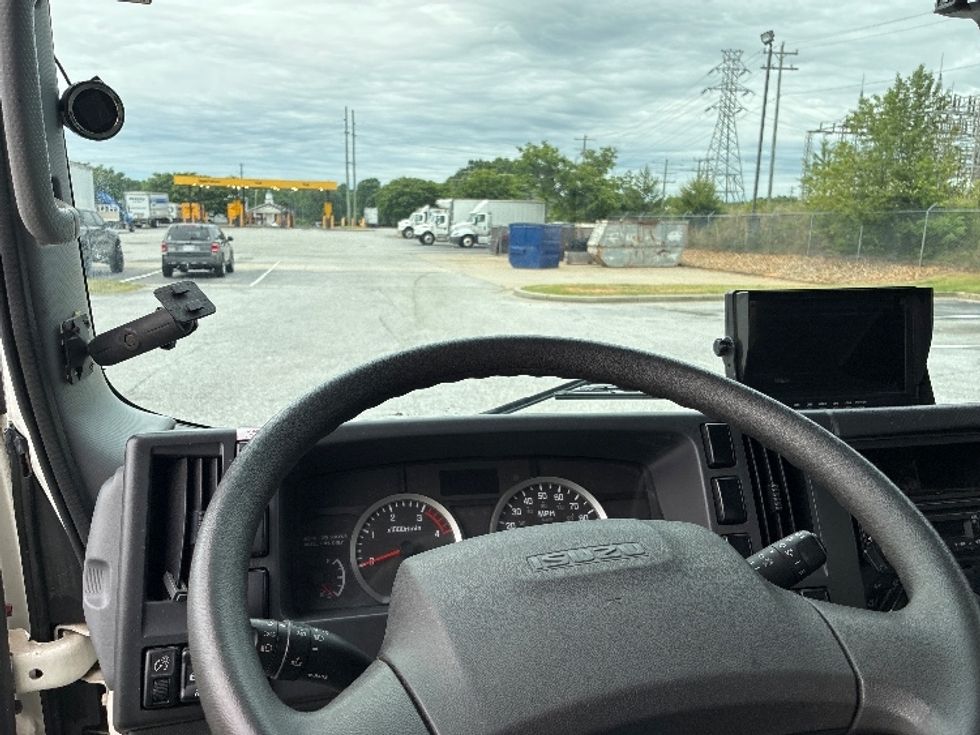 Medium Duty Box Truck-Light and Medium Duty Trucks-Isuzu-2020-NRR-Greenville-SC-106,133\n\t\tmiles-$ 45,500 - Image 18
