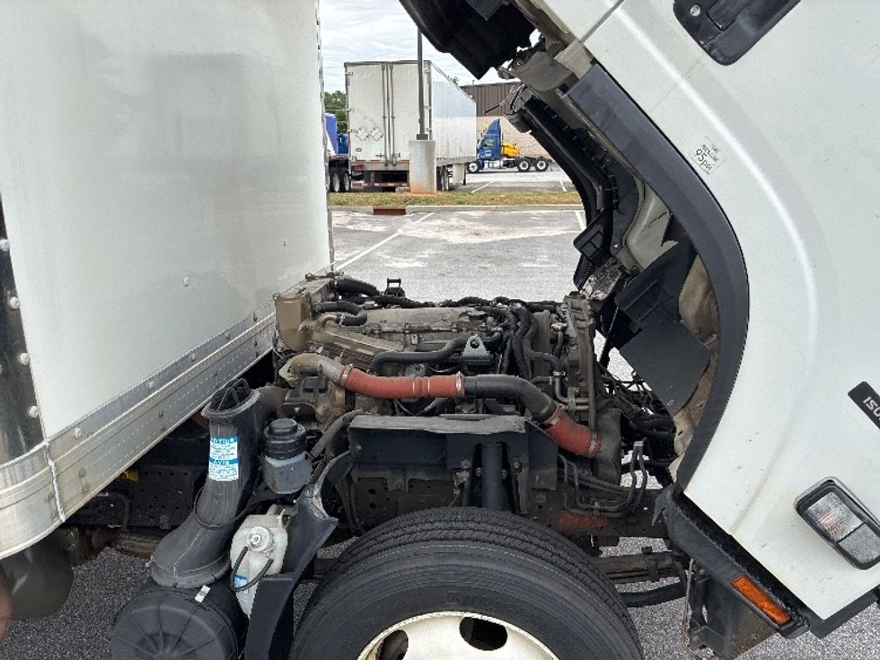 Medium Duty Box Truck-Light and Medium Duty Trucks-Isuzu-2020-NRR-Greenville-SC-106,133\n\t\tmiles-$ 45,500 - Image 23
