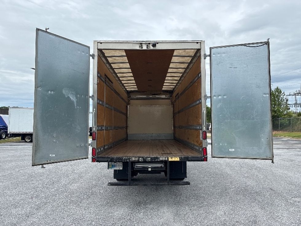 Medium Duty Box Truck-Light and Medium Duty Trucks-Isuzu-2020-NRR-Greenville-SC-106,133\n\t\tmiles-$ 45,500 - Image 8