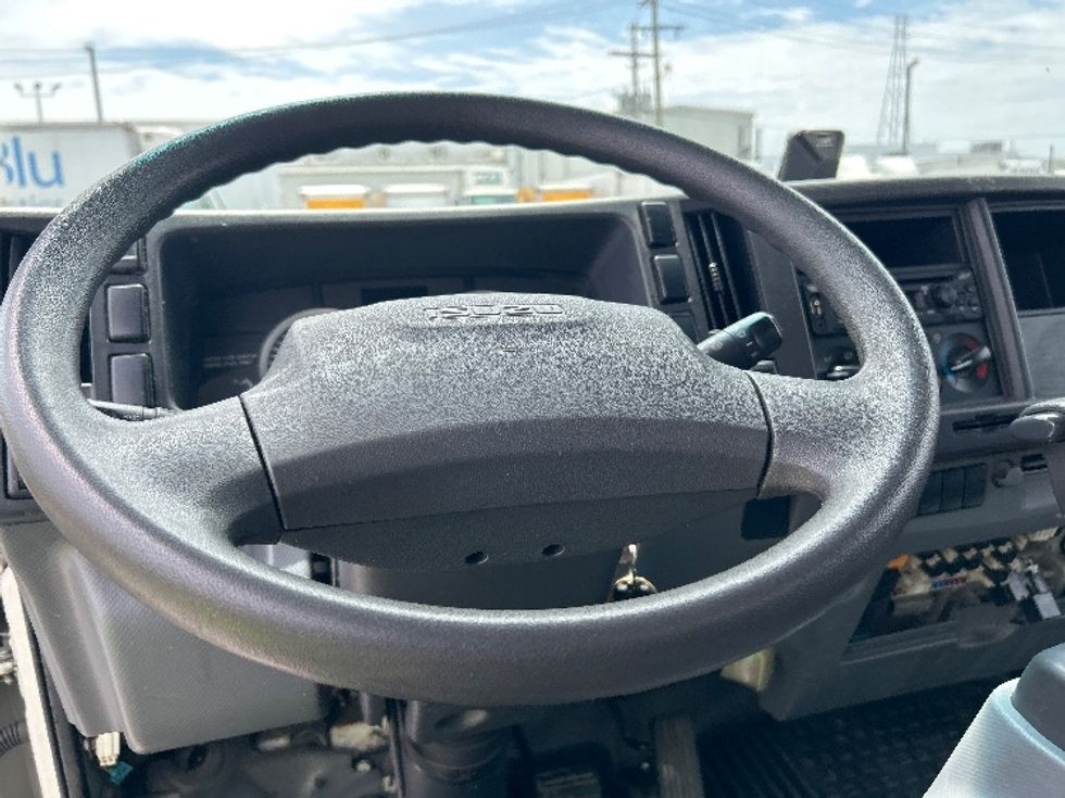 Medium Duty Box Truck-Light and Medium Duty Trucks-Isuzu-2020-NRR-Hammond-LA-107,196\n\t\tmiles-$ 45,500 - Image 17
