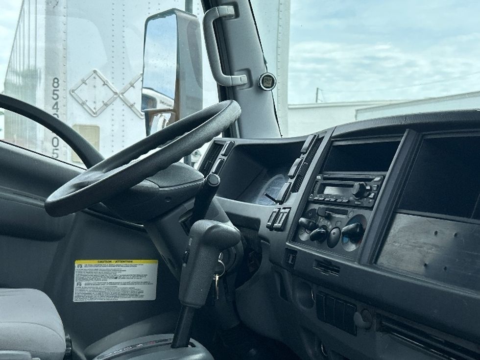Medium Duty Box Truck-Light and Medium Duty Trucks-Isuzu-2020-NRR-Hammond-LA-107,196\n\t\tmiles-$ 45,500 - Image 21