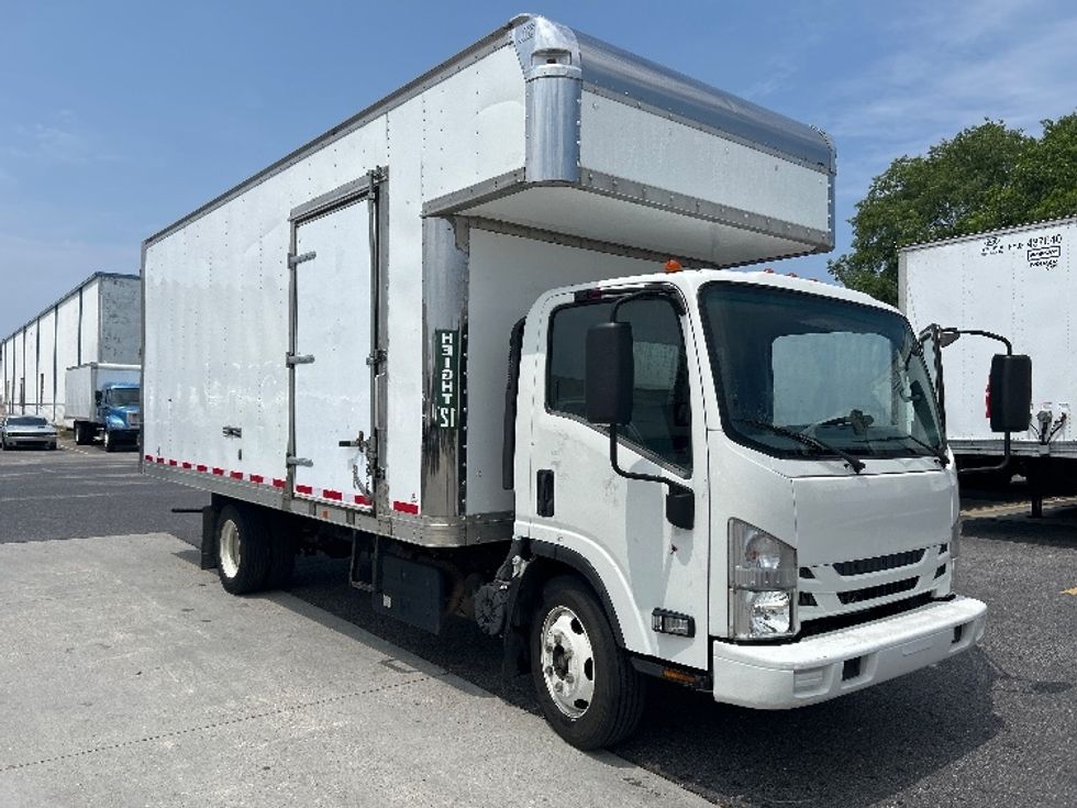 Medium Duty Box Truck-Light and Medium Duty Trucks-Isuzu-2020-NRR-Harahan-LA-114,119\n\t\tmiles-$ 42,750 - Image 1