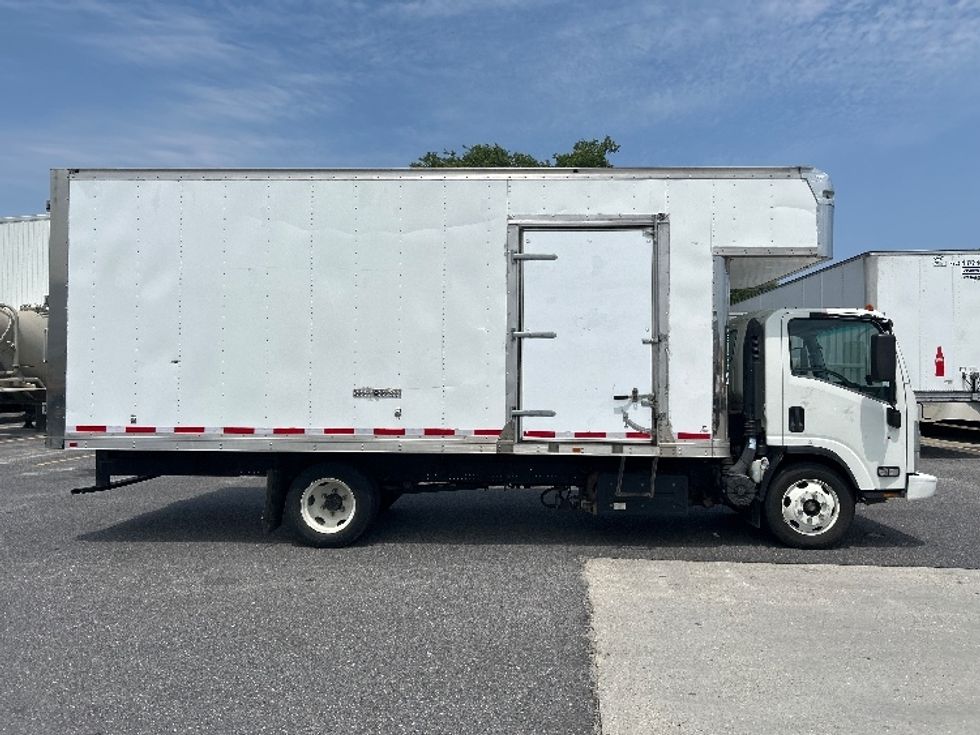 Medium Duty Box Truck-Light and Medium Duty Trucks-Isuzu-2020-NRR-Harahan-LA-114,119\n\t\tmiles-$ 42,750 - Image 14