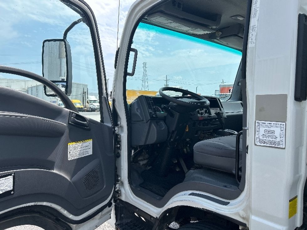 Medium Duty Box Truck-Light and Medium Duty Trucks-Isuzu-2020-NRR-Harahan-LA-114,119\n\t\tmiles-$ 42,750 - Image 15
