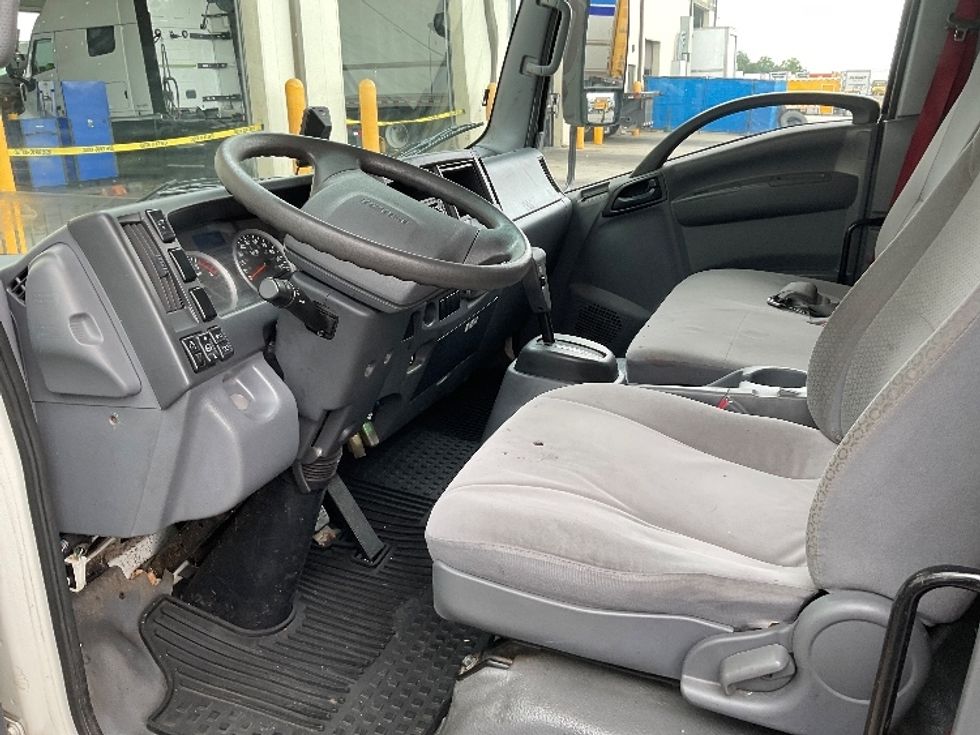Medium Duty Box Truck-Light and Medium Duty Trucks-Isuzu-2020-NRR-Harahan-LA-114,119\n\t\tmiles-$ 42,750 - Image 16