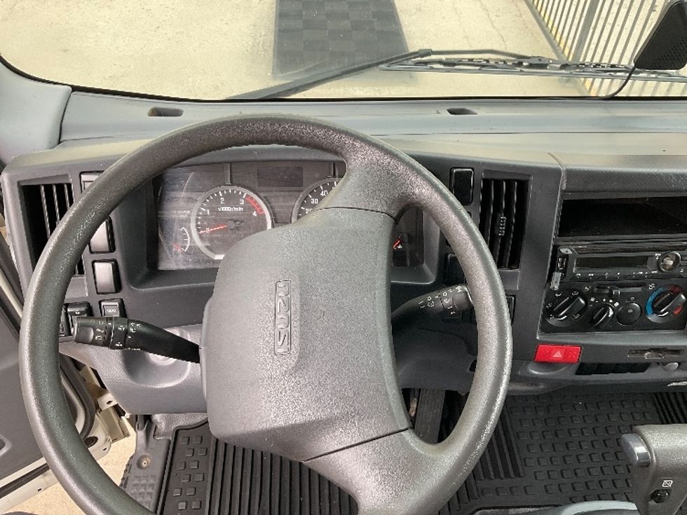 Medium Duty Box Truck-Light and Medium Duty Trucks-Isuzu-2020-NRR-Harahan-LA-114,119\n\t\tmiles-$ 42,750 - Image 17