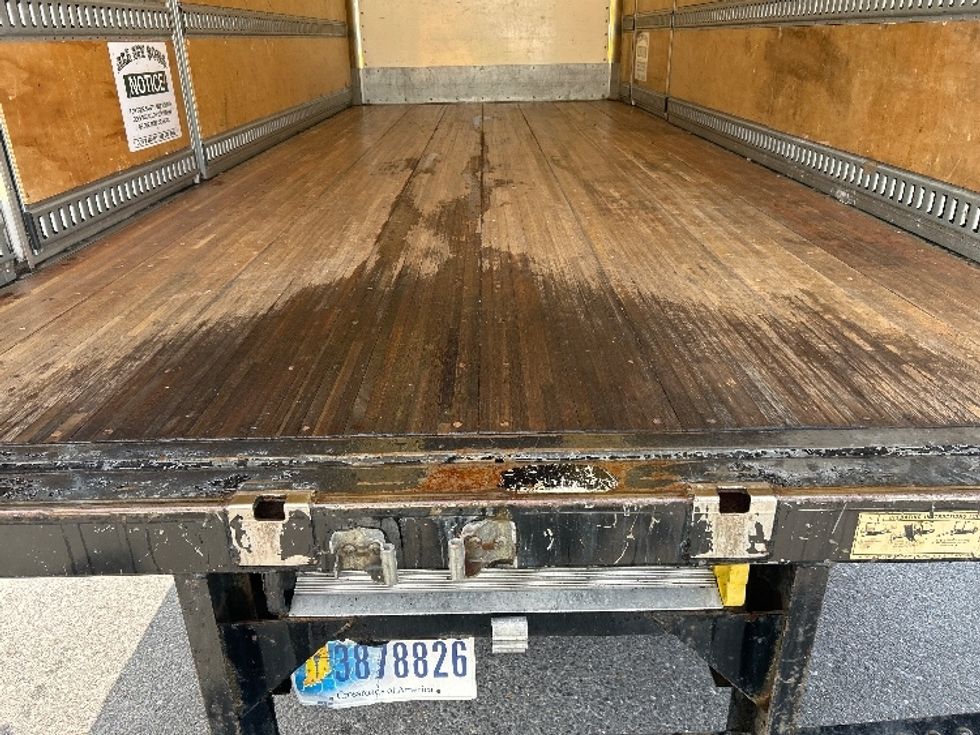 Medium Duty Box Truck-Light and Medium Duty Trucks-Isuzu-2020-NRR-Harahan-LA-114,119\n\t\tmiles-$ 42,750 - Image 9