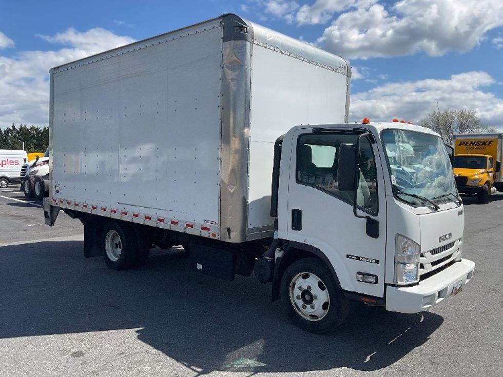 Medium Duty Box Truck-Light and Medium Duty Trucks-Isuzu-2020-NRR-Harrisburg-PA-95,111\n\t\tmiles-$ 46,500 - Image 1