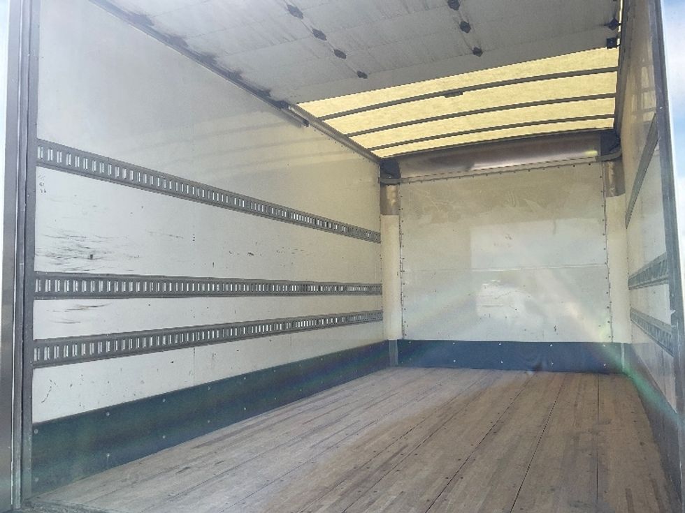 Medium Duty Box Truck-Light and Medium Duty Trucks-Isuzu-2020-NRR-Harrisburg-PA-95,111\n\t\tmiles-$ 46,500 - Image 11