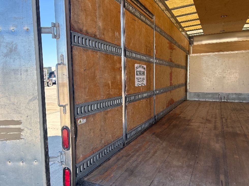 Medium Duty Box Truck-Light and Medium Duty Trucks-Isuzu-2020-NRR-Houston-TX-90,461\n\t\tmiles-$ 47,000 - Image 10