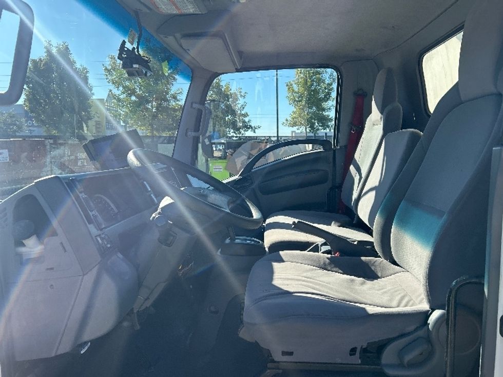 Medium Duty Box Truck-Light and Medium Duty Trucks-Isuzu-2020-NRR-Houston-TX-90,461\n\t\tmiles-$ 47,000 - Image 19