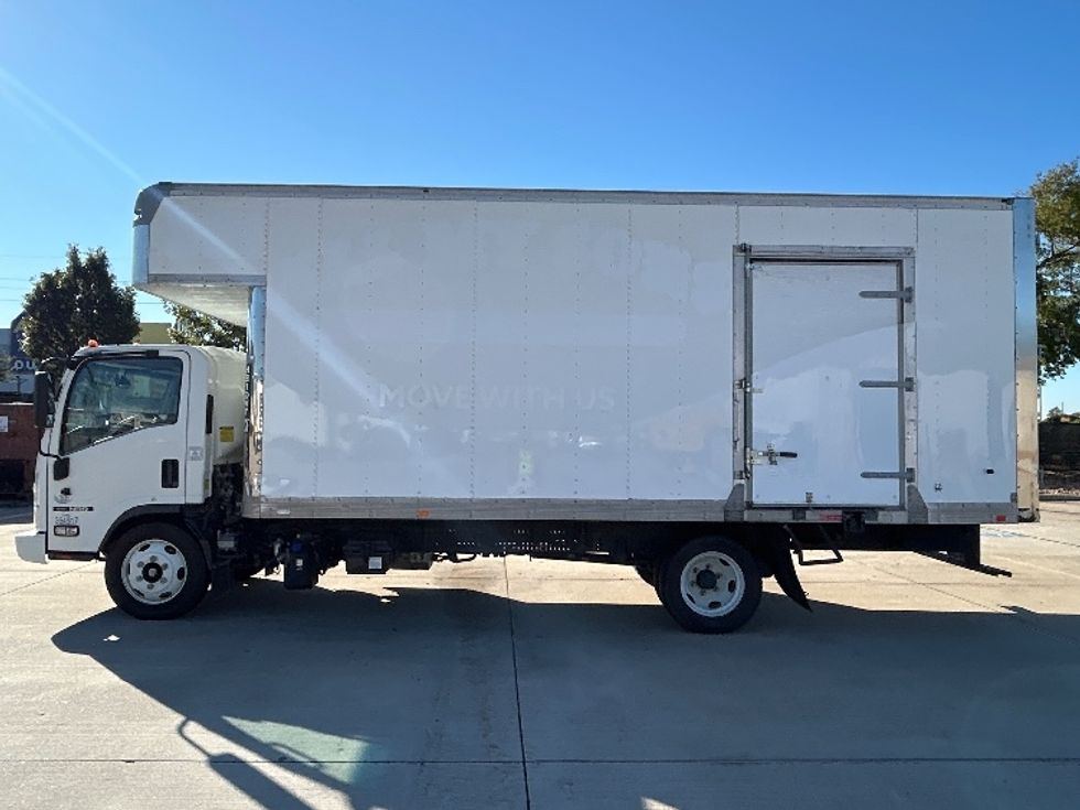 Medium Duty Box Truck-Light and Medium Duty Trucks-Isuzu-2020-NRR-Houston-TX-90,461\n\t\tmiles-$ 47,000 - Image 4