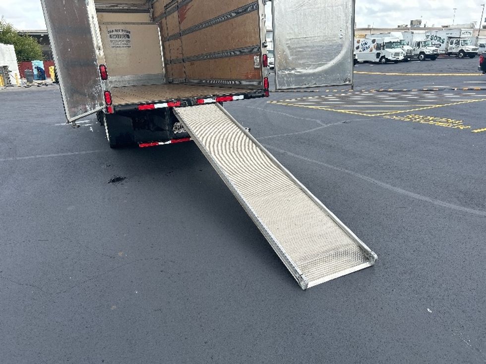 Medium Duty Box Truck-Light and Medium Duty Trucks-Isuzu-2020-NRR-Indianapolis-IN-73,375\n\t\tmiles-$ 48,750 - Image 9