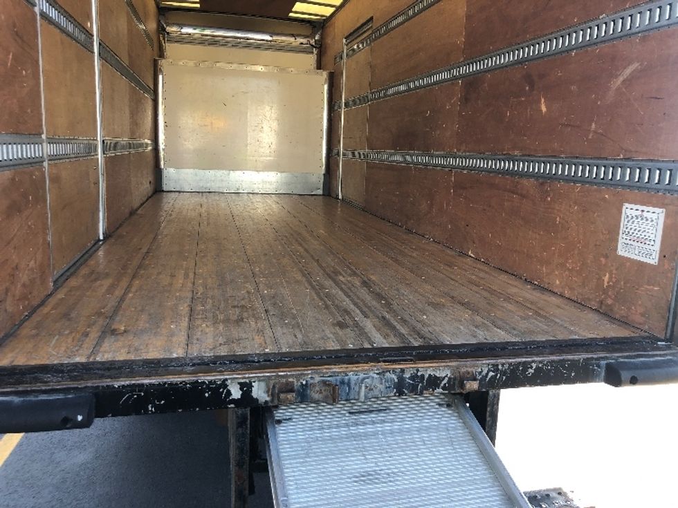 Medium Duty Box Truck-Light and Medium Duty Trucks-Isuzu-2020-NRR-Indianapolis-IN-86,564\n\t\tmiles-$ 46,000 - Image 10