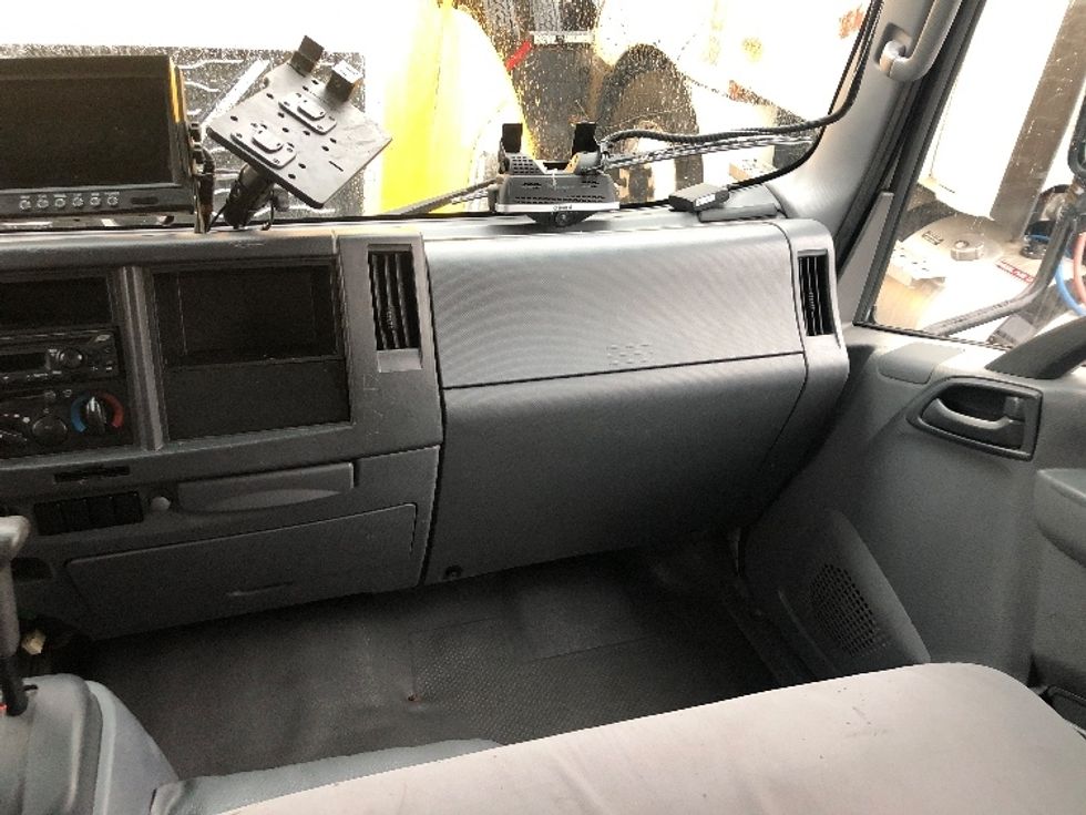 Medium Duty Box Truck-Light and Medium Duty Trucks-Isuzu-2020-NRR-Indianapolis-IN-86,564\n\t\tmiles-$ 46,000 - Image 21