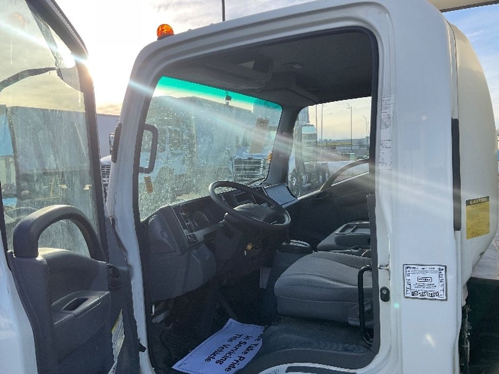 Medium Duty Box Truck-Light and Medium Duty Trucks-Isuzu-2020-NRR-Kansas City-MO-86,589\n\t\tmiles-$ 47,500 - Image 15