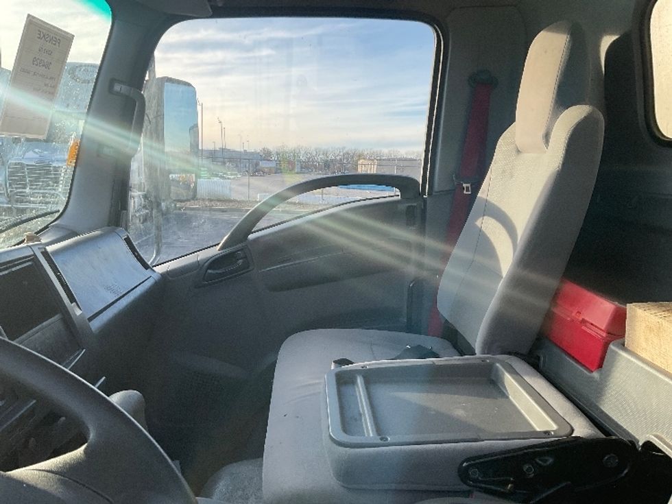 Medium Duty Box Truck-Light and Medium Duty Trucks-Isuzu-2020-NRR-Kansas City-MO-86,589\n\t\tmiles-$ 47,500 - Image 18