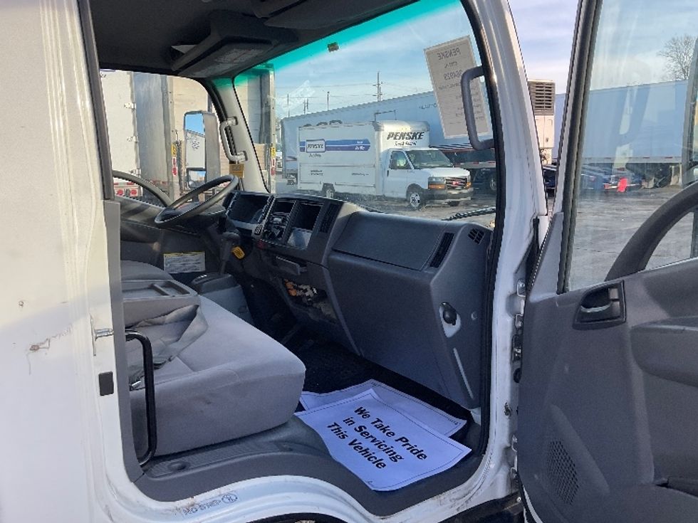 Medium Duty Box Truck-Light and Medium Duty Trucks-Isuzu-2020-NRR-Kansas City-MO-86,589\n\t\tmiles-$ 47,500 - Image 19