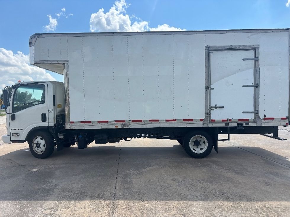 Medium Duty Box Truck-Light and Medium Duty Trucks-Isuzu-2020-NRR-Katy-TX-88,781\n\t\tmiles-$ 51,250 - Image 4