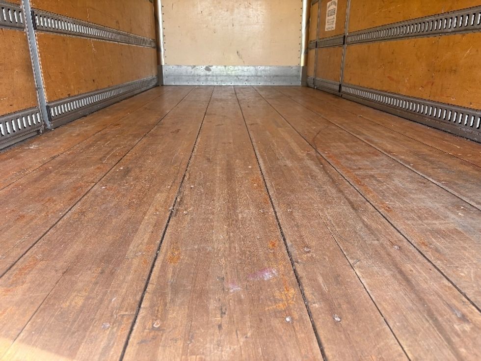 Medium Duty Box Truck-Light and Medium Duty Trucks-Isuzu-2020-NRR-Katy-TX-88,781\n\t\tmiles-$ 51,250 - Image 9